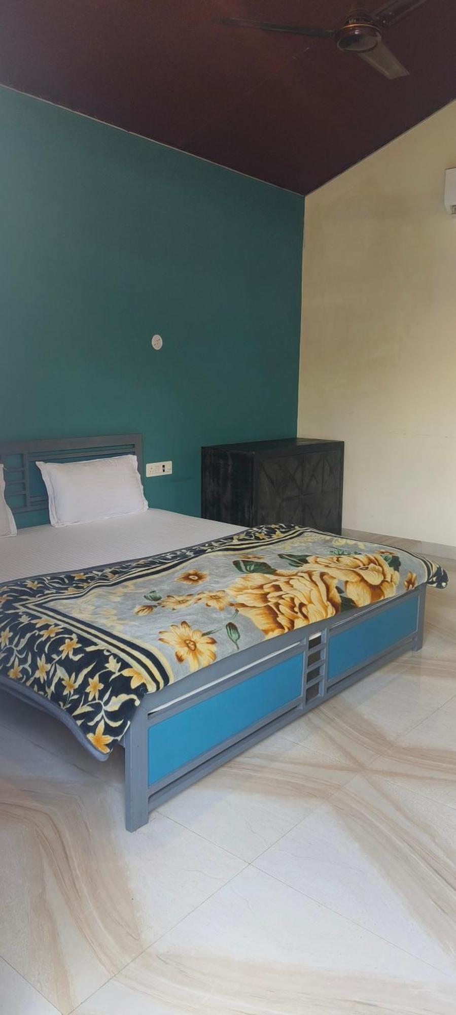 Hotel Long Drive And Resaurt 4*